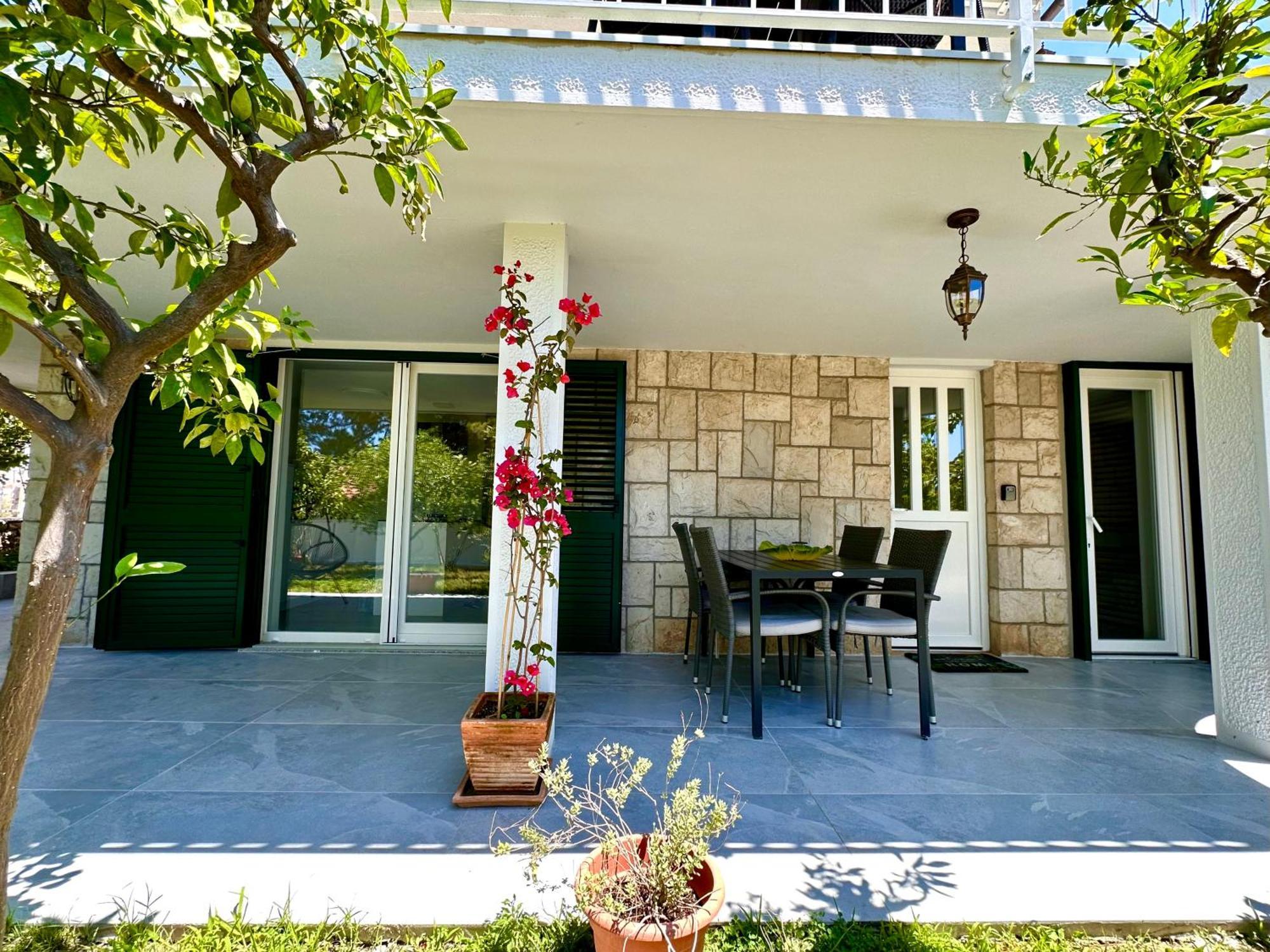 Villa Perla & Palma à Žaborić Extérieur photo